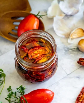 homemade-sun-dried-tomatoes-01 homemade-sun-dried-tomatoes-01